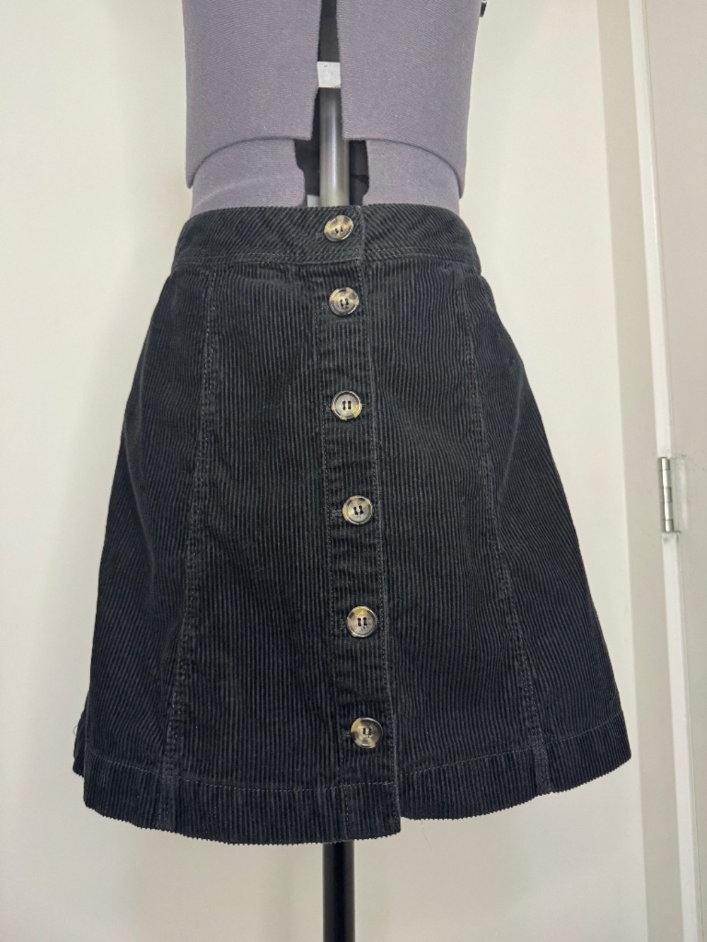 H&M Divided Corduroy Button Front A-Line Skirt Black Size 2